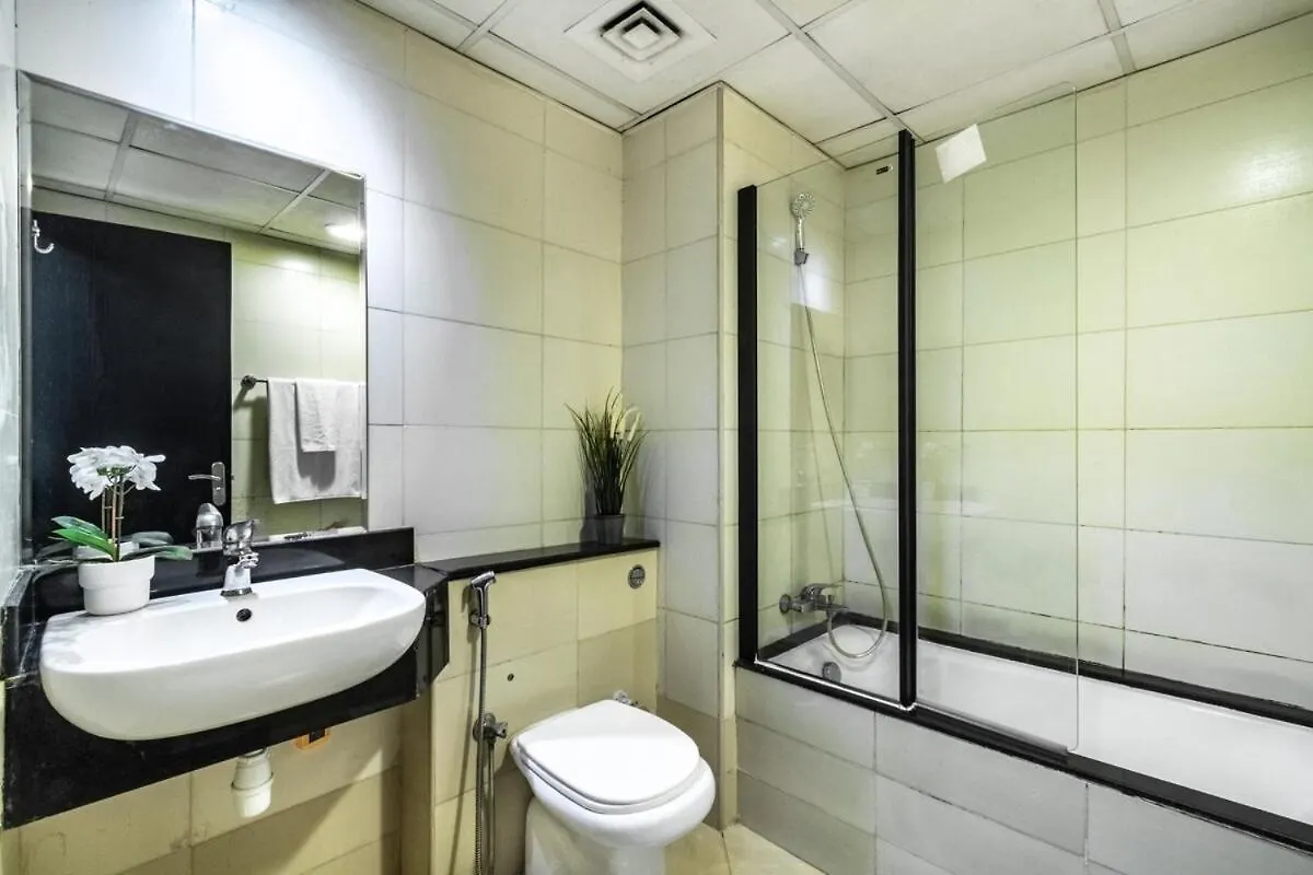 Spacious 1-Br Opposite Mall With Huge Pool & Gym Dubai