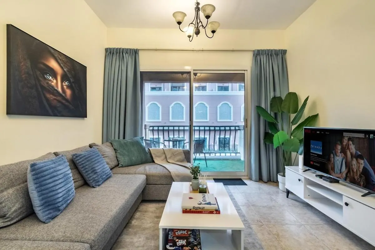 Spacious 1-Br Opposite Mall With Huge Pool & Gym Dubai